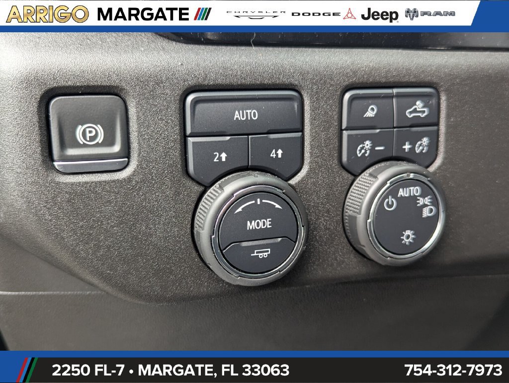 Used 2024 Chevrolet Silverado 1500 LT w/ Safety Package AWD/4WD image 13