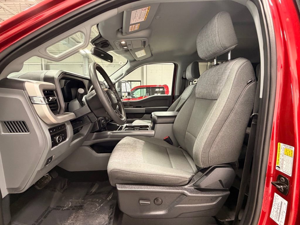 Used 2024 Ford F250 XLT w/ XLT Premium Package AWD/4WD image 33