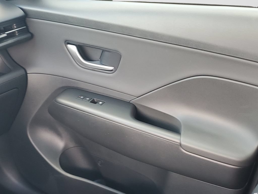 Used 2026 Hyundai Kona SEL Premium FWD image 14