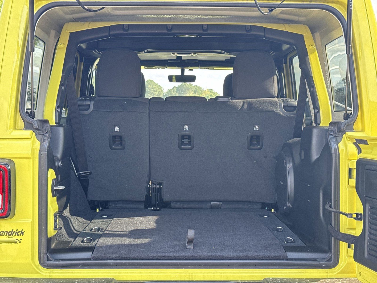 Used 2023 Jeep Wrangler Sahara image 31