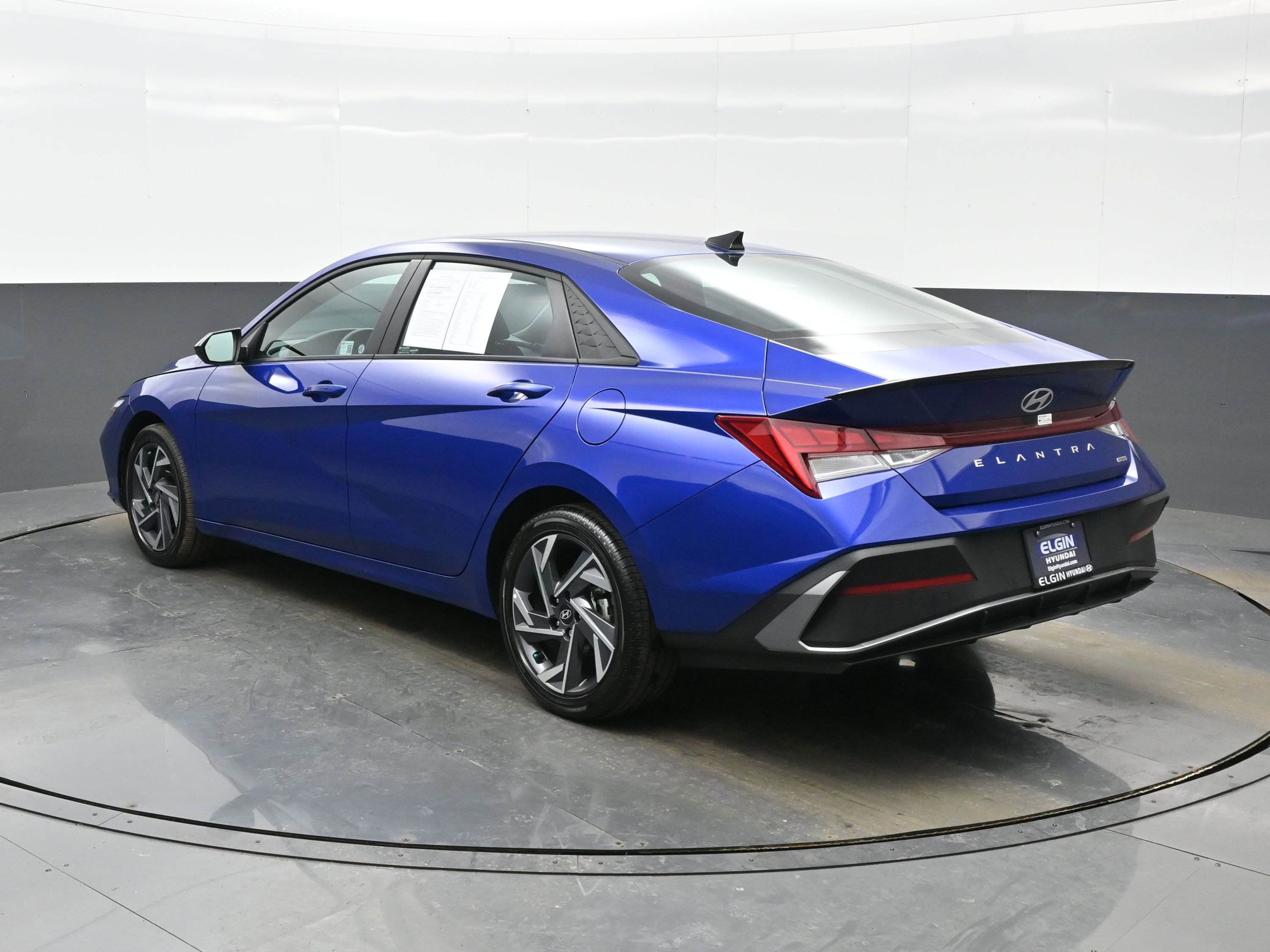 Certified 2025 Hyundai Elantra SEL image 4