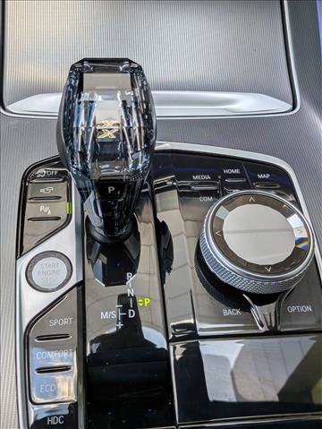 Used 2022 BMW X6 xDrive40i w/ Executive Package image 16