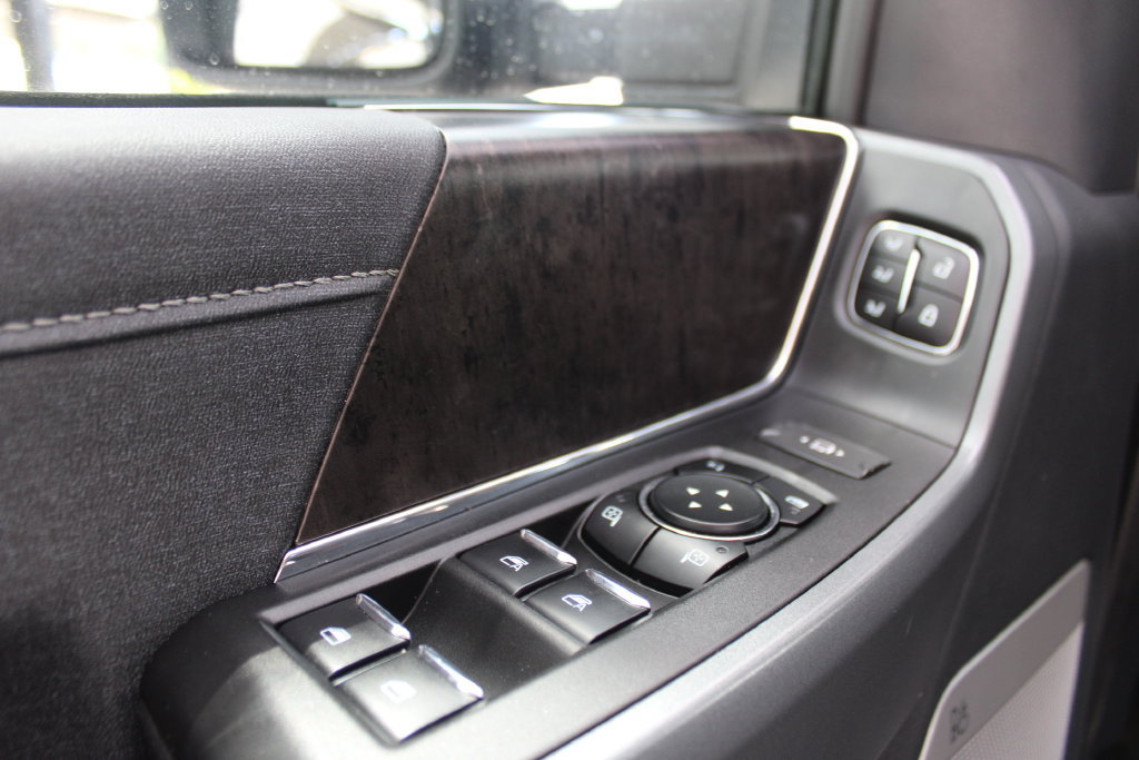 Used 2023 Ford F350 Lariat w/ Tremor Off-Road Package AWD/4WD image 22