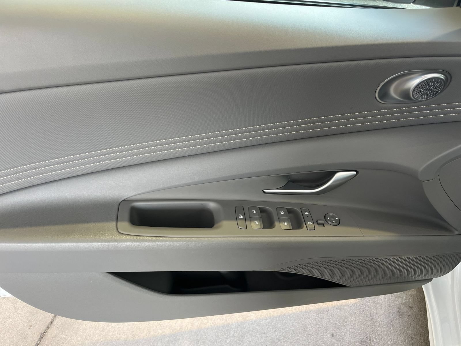 Used 2026 Hyundai Elantra Sport FWD image 18