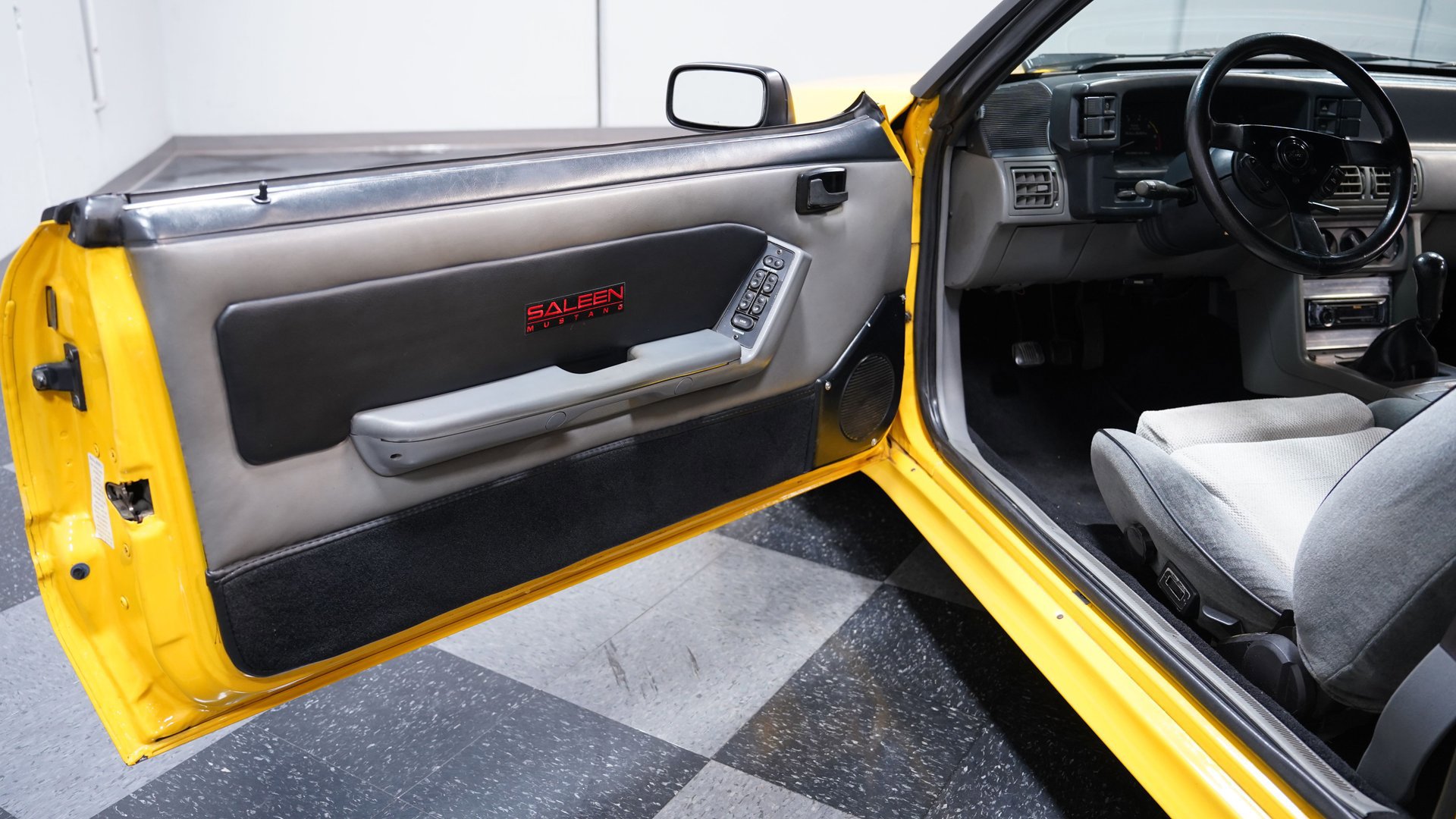 Used 1989 Ford Mustang LX image 28