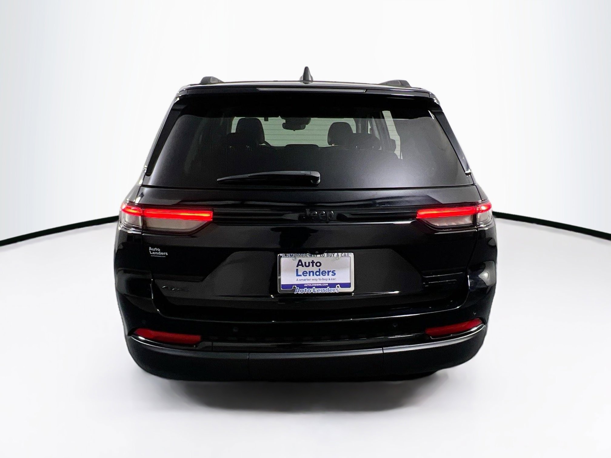 Used 2023 Jeep Grand Cherokee Limited w/ Black Appearance Package image 6