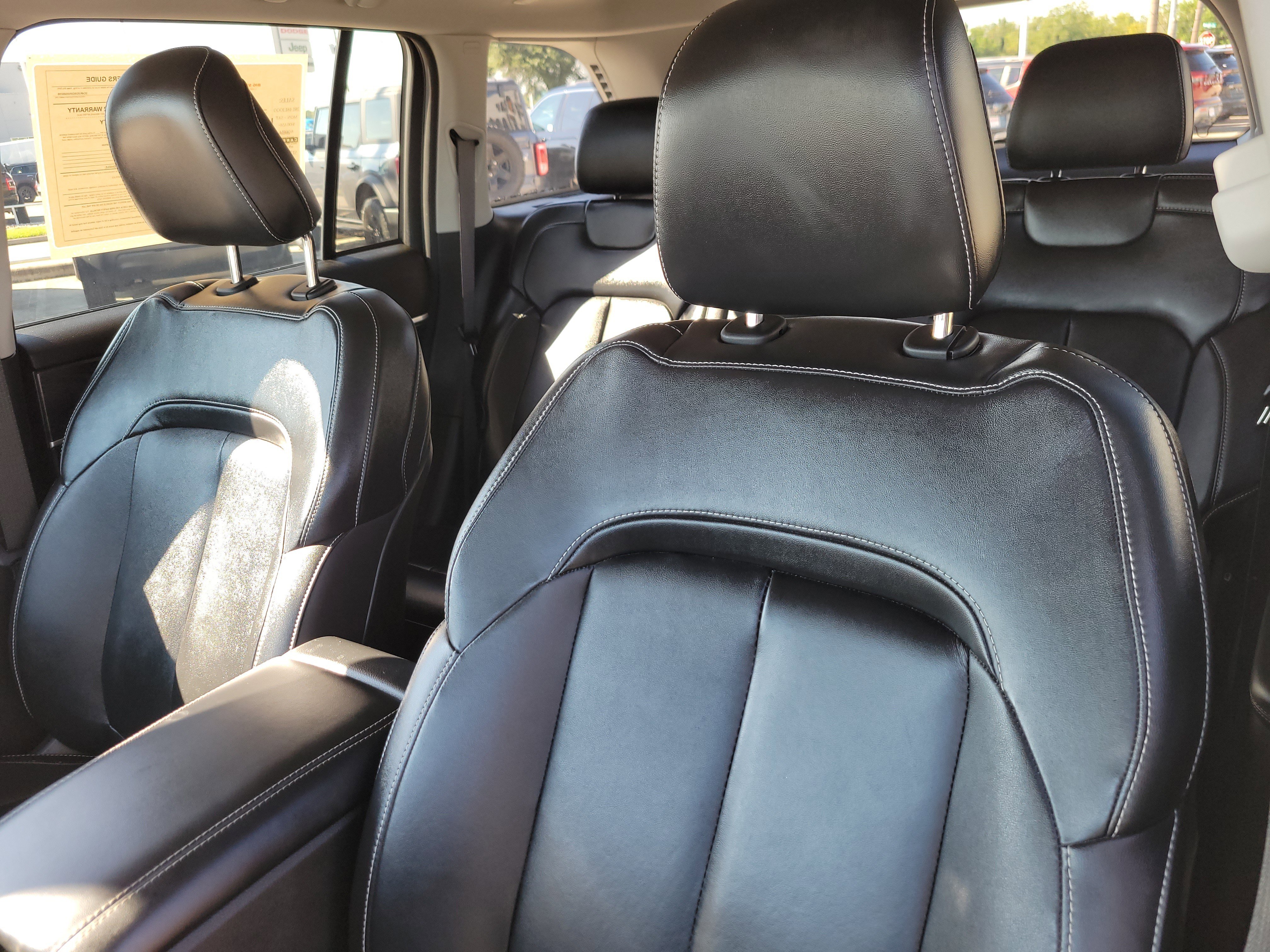 Used 2022 Jeep Grand Cherokee Limited image 15
