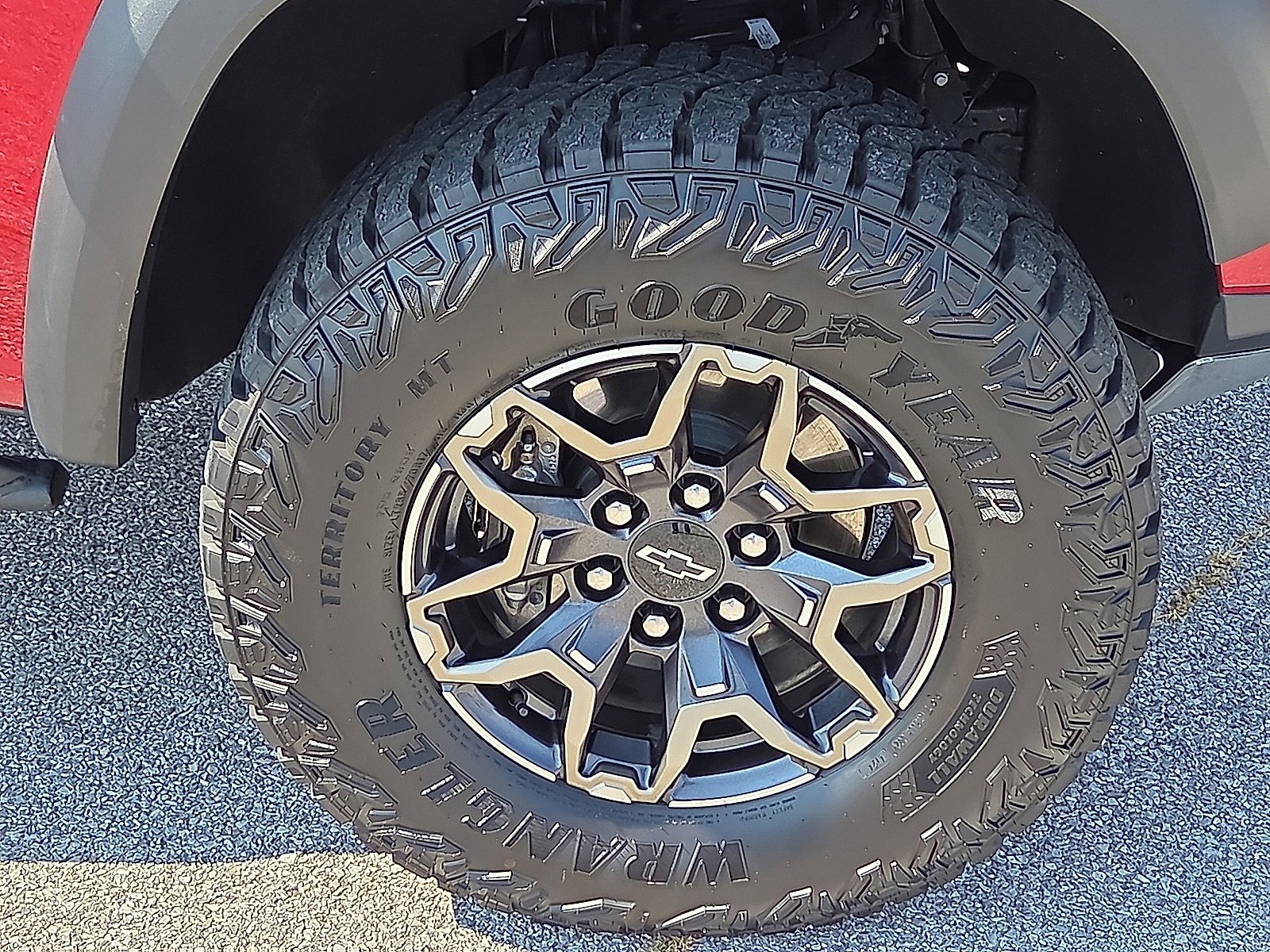 Certified 2025 Chevrolet Colorado ZR2 w/ Technology Package image 7