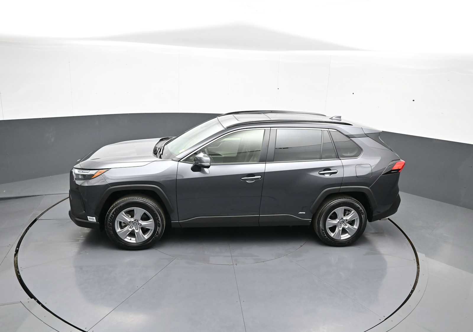 Used 2025 Toyota RAV4 XLE w/ Convenience Package AWD/4WD image 42