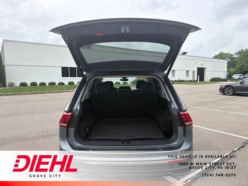 Used 2024 Volkswagen Tiguan SE AWD/4WD image 9
