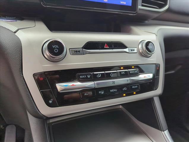 Used 2023 Ford Explorer XLT w/ Equipment Group 202A image 11