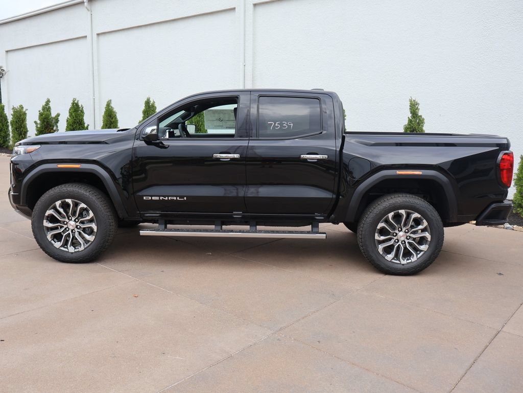 New 2026 GMC Canyon Denali w/ LPO, Black Badging Package AWD/4WD image 3