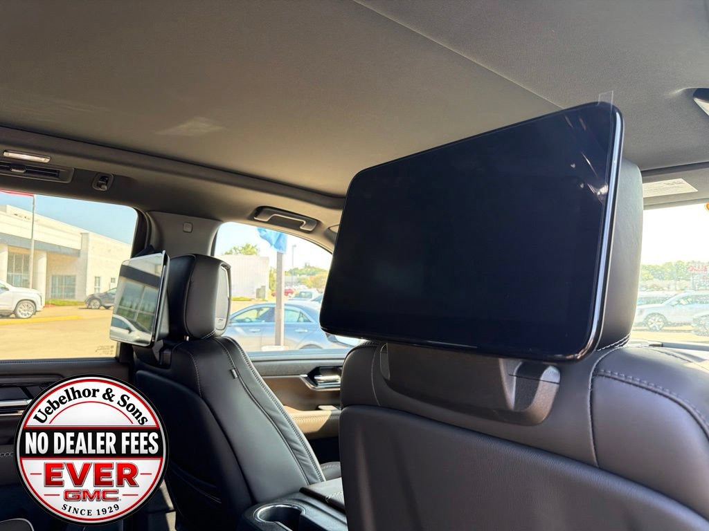 New 2026 GMC Yukon Denali Ultimate AWD/4WD image 9