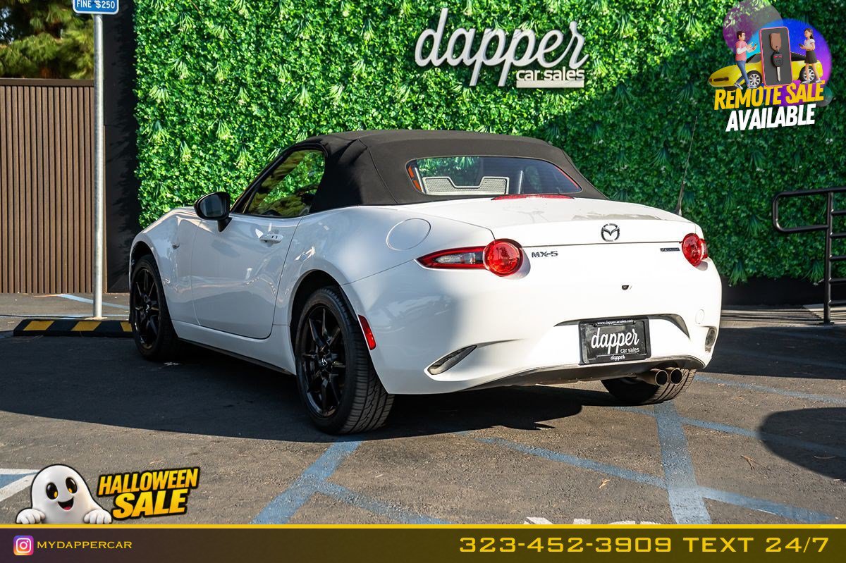 Used 2021 MAZDA MX-5 Miata Sport RWD image 10