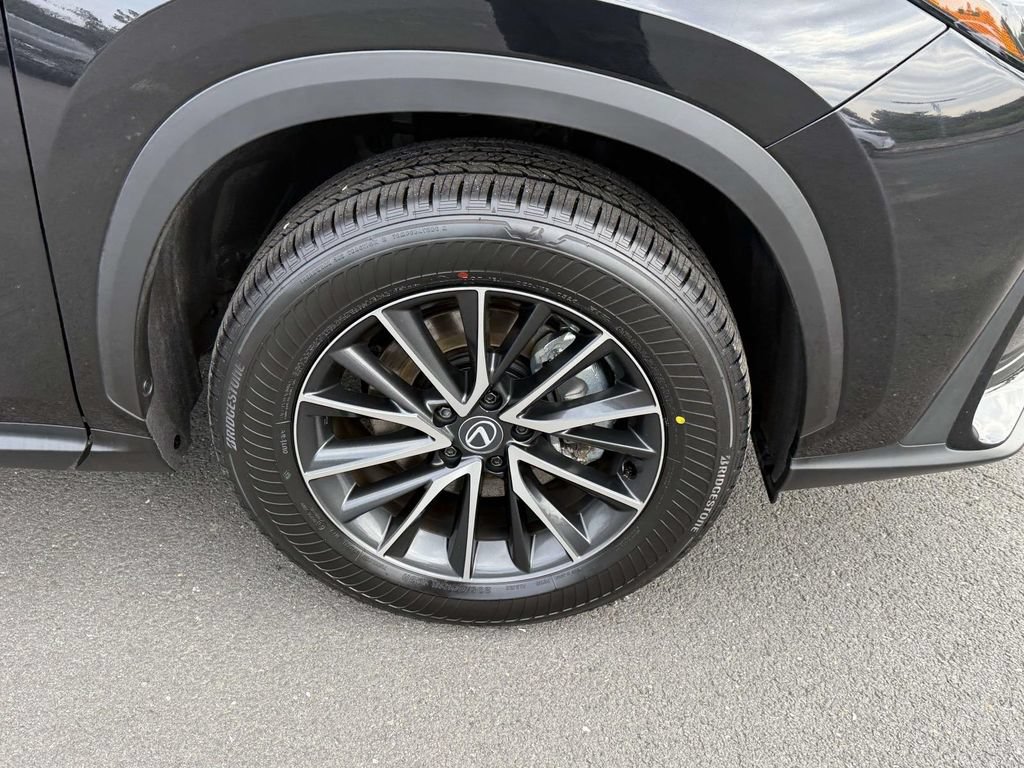 Used 2024 Lexus NX 350h AWD image 7