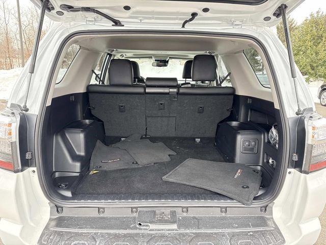 Used 2024 Toyota 4Runner TRD Off-Road Premium image 12