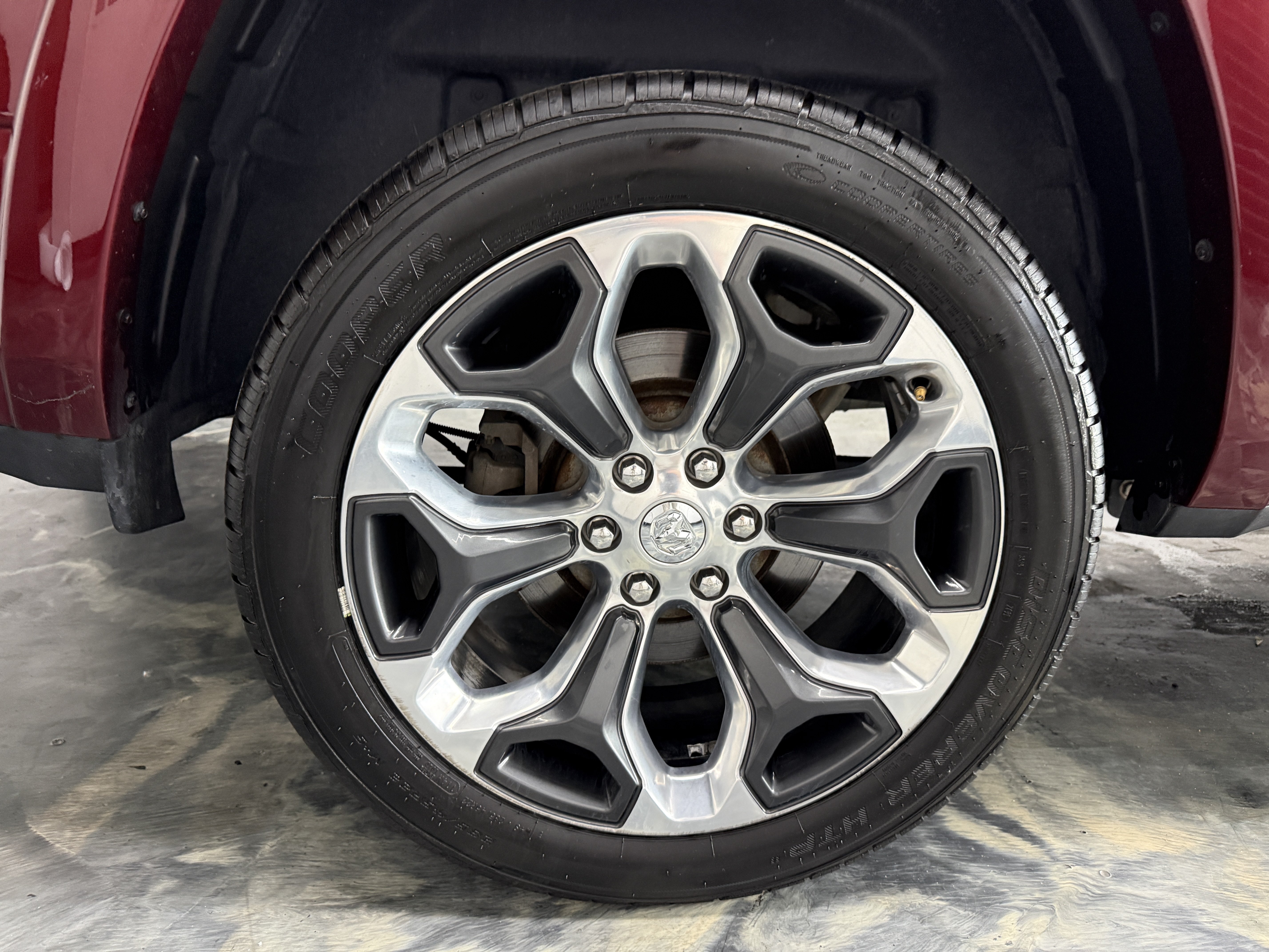 Used 2019 RAM 1500 Limited AWD/4WD image 32