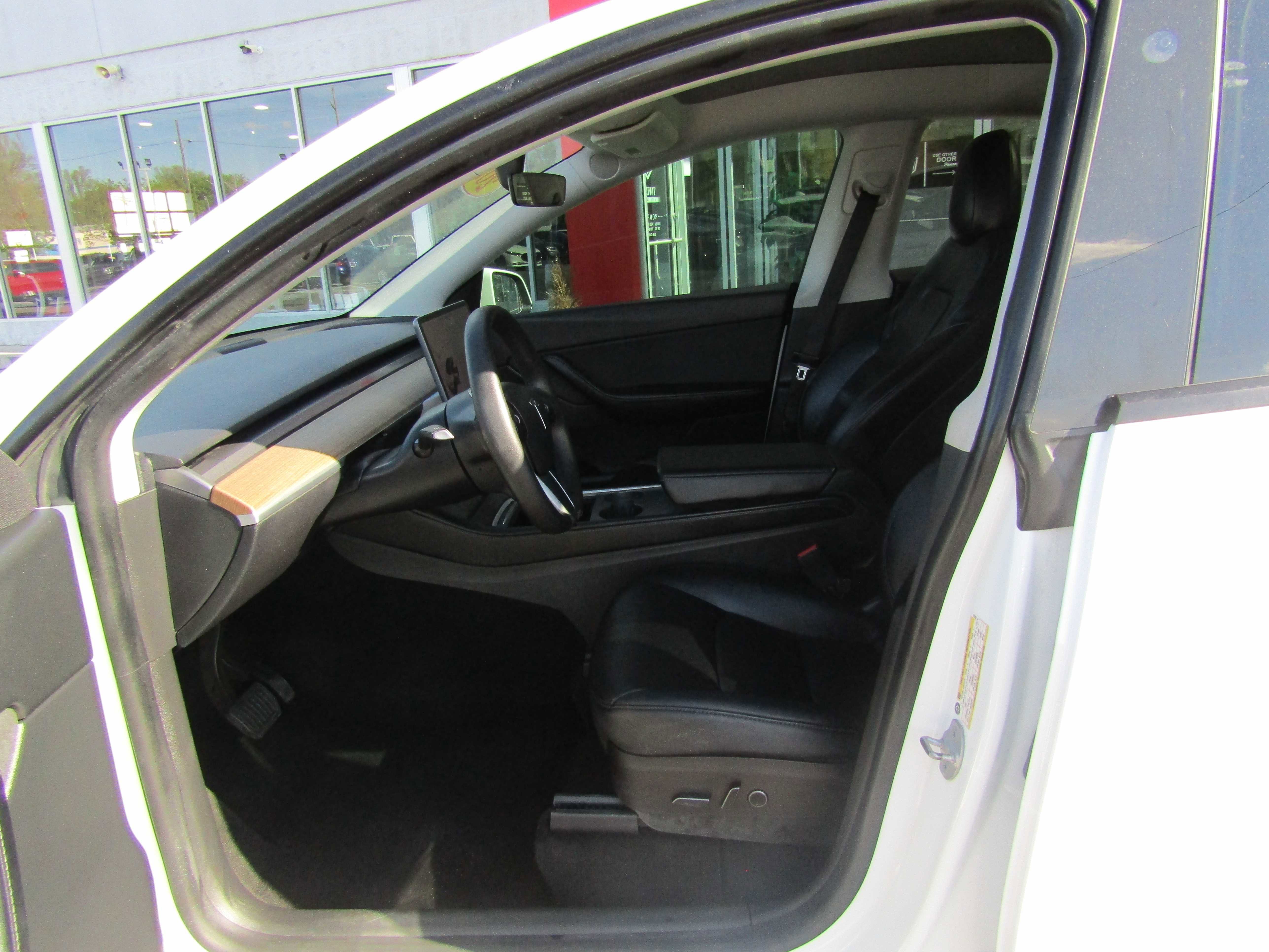 Used 2021 Tesla Model Y Long Range AWD/4WD image 12