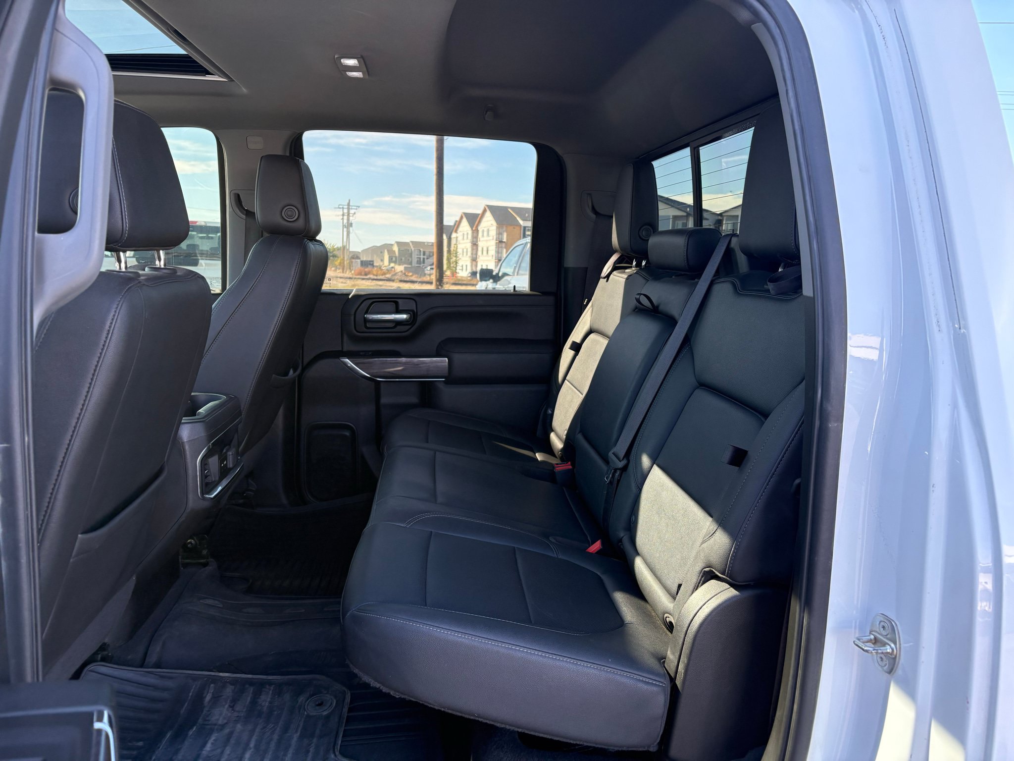 Used 2022 Chevrolet Silverado 3500 LTZ w/ LTZ Convenience Package AWD/4WD image 19