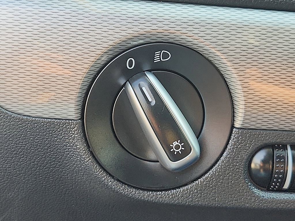 Used 2017 Volkswagen Jetta S image 24