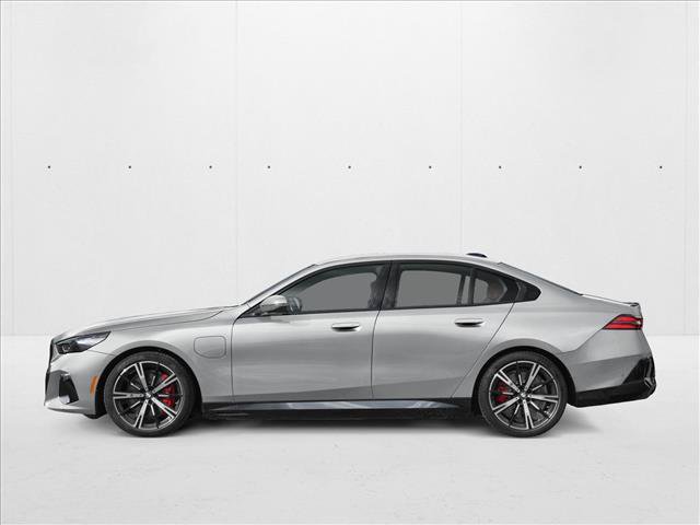 New 2027 BMW 550e xDrive AWD/4WD image 3