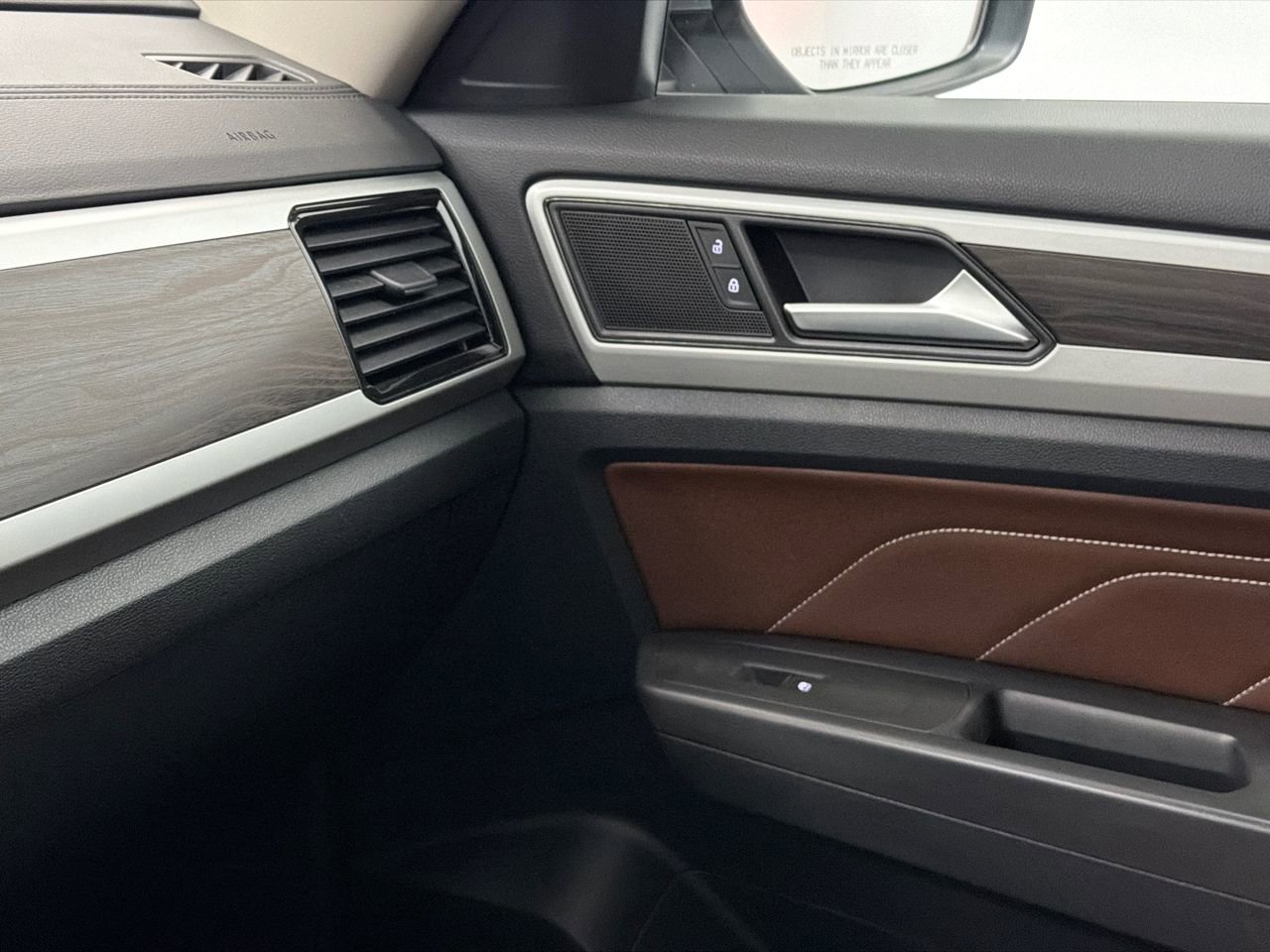 Used 2023 Volkswagen Atlas SE image 31