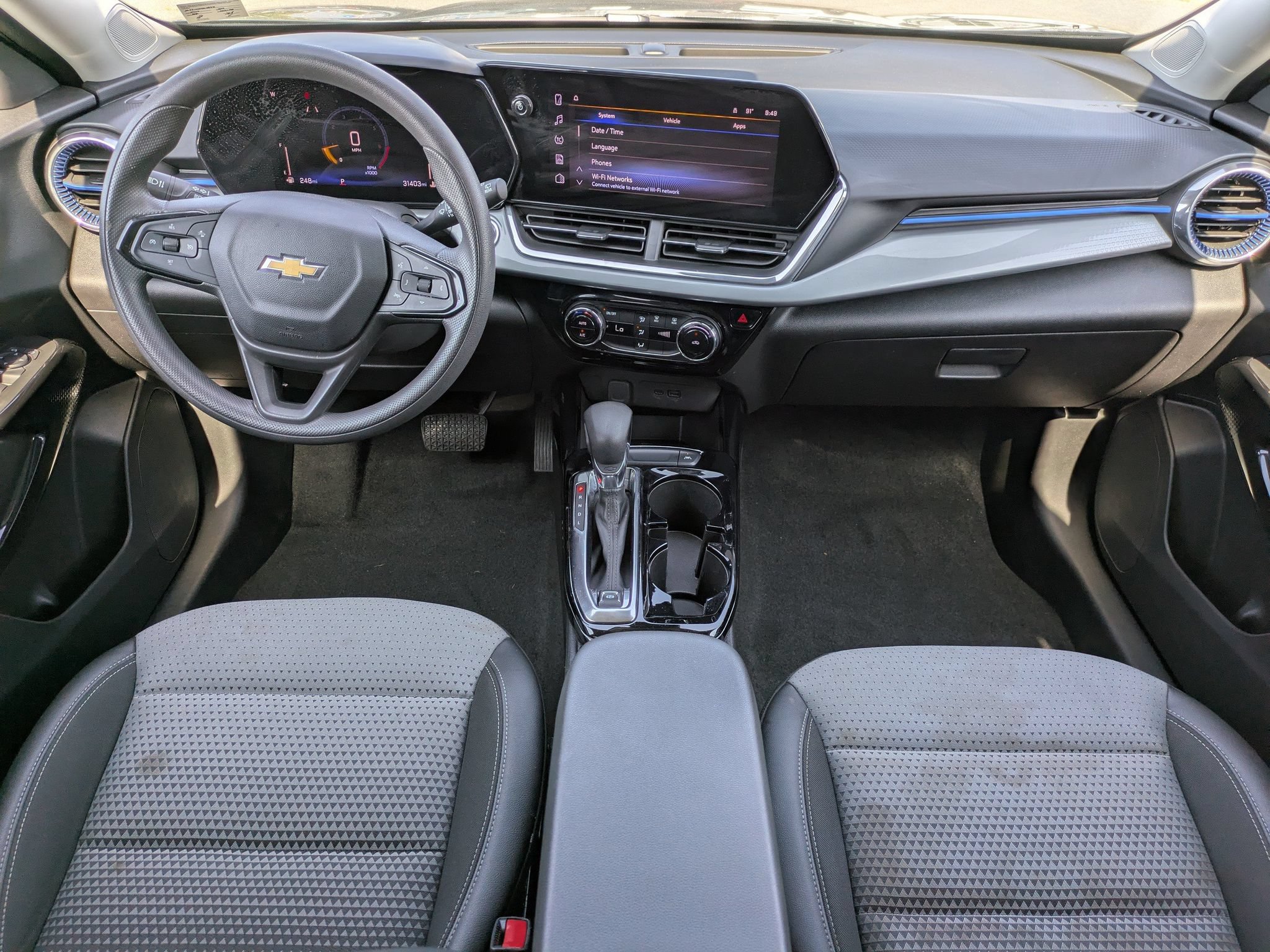 Used 2025 Chevrolet Trax LT FWD image 16