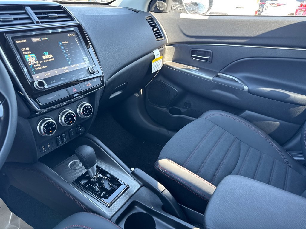 New 2027 Mitsubishi Outlander Sport SE FWD image 10