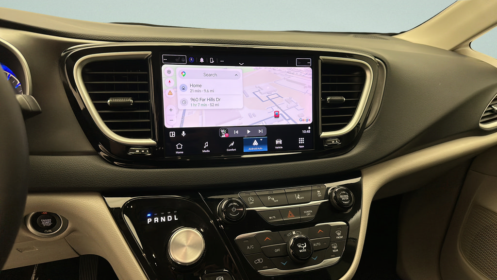 Used 2024 Chrysler Pacifica Touring-L FWD image 19