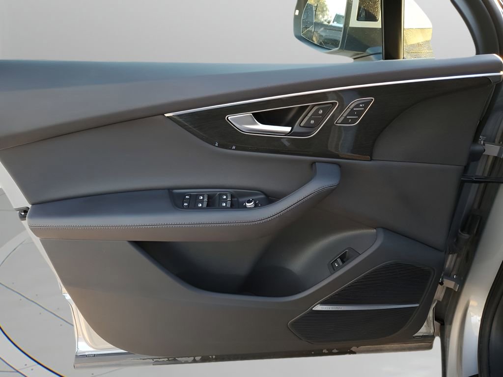 Used 2024 Audi Q7 3.0T Premium Plus image 26