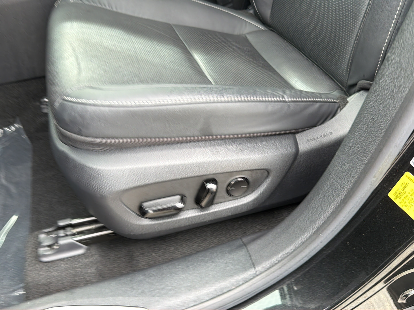 Used 2023 Lexus RX 350 w/ Accessory Package (Z1) AWD/4WD image 31
