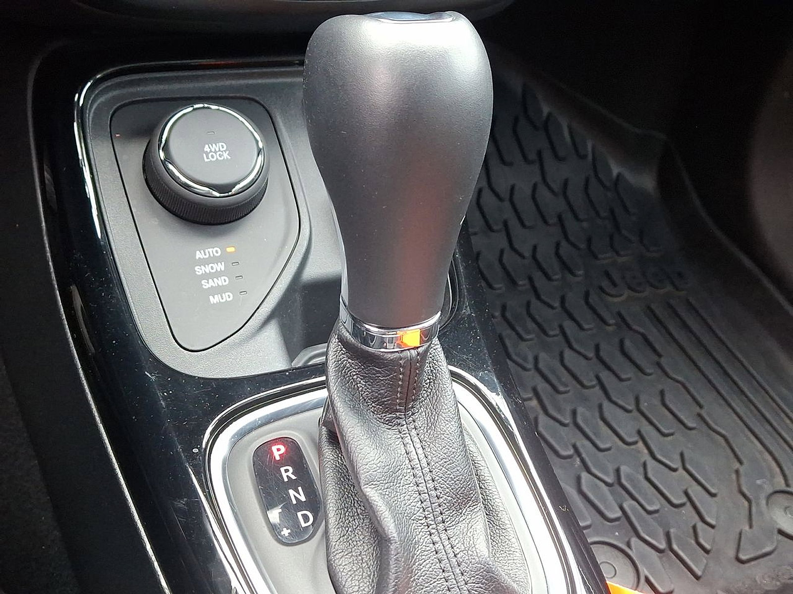 Used 2021 Jeep Compass Latitude image 12