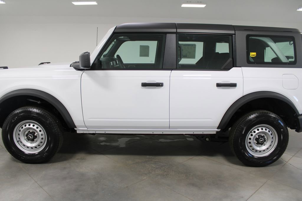 New 2025 Ford Bronco 4-Door image 5