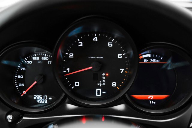 Used 2021 Porsche Macan image 16