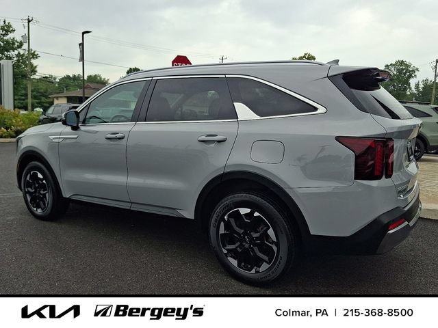 Certified 2025 Kia Sorento S w/ Panoramic Sunroof Package AWD/4WD image 8