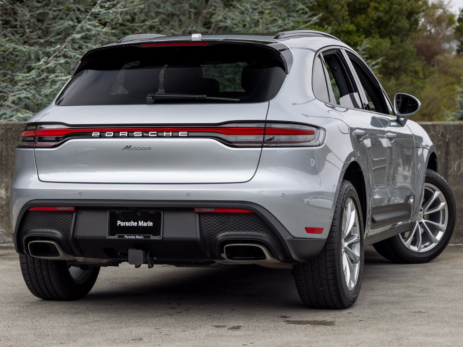 Used 2026 Porsche Macan AWD/4WD image 11