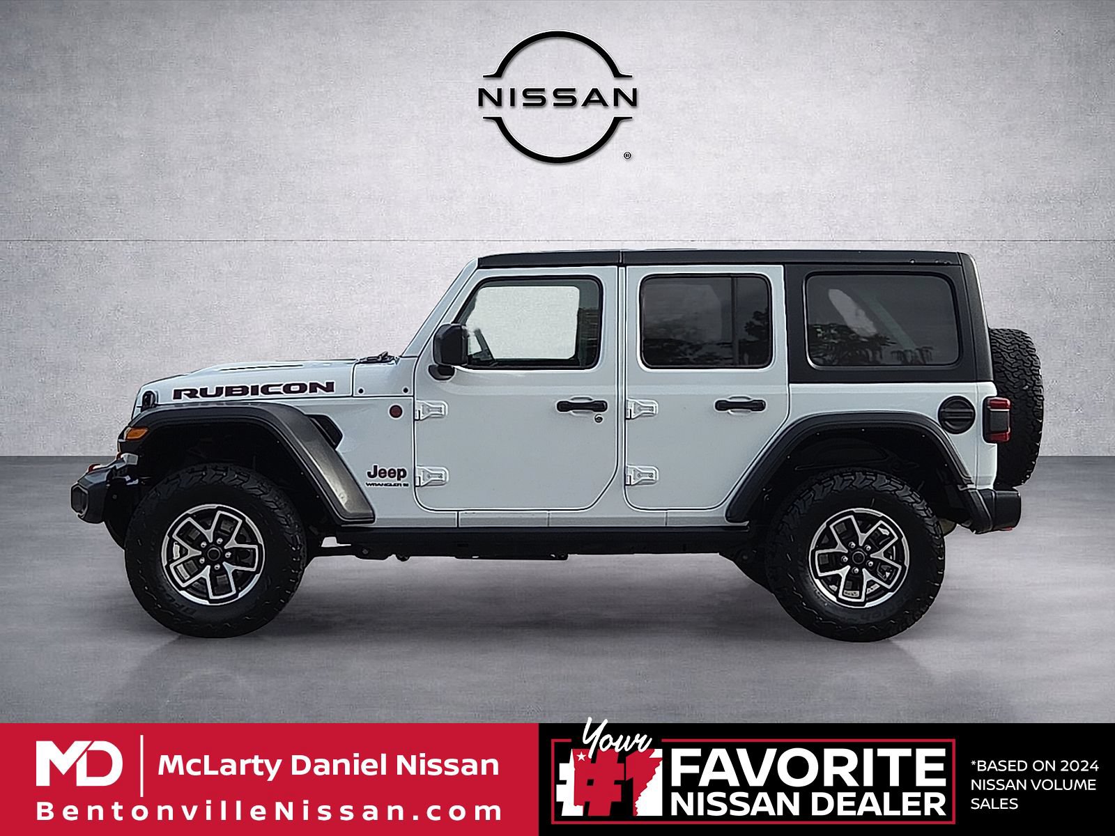 Used 2025 Jeep Wrangler Unlimited Rubicon AWD/4WD image 3
