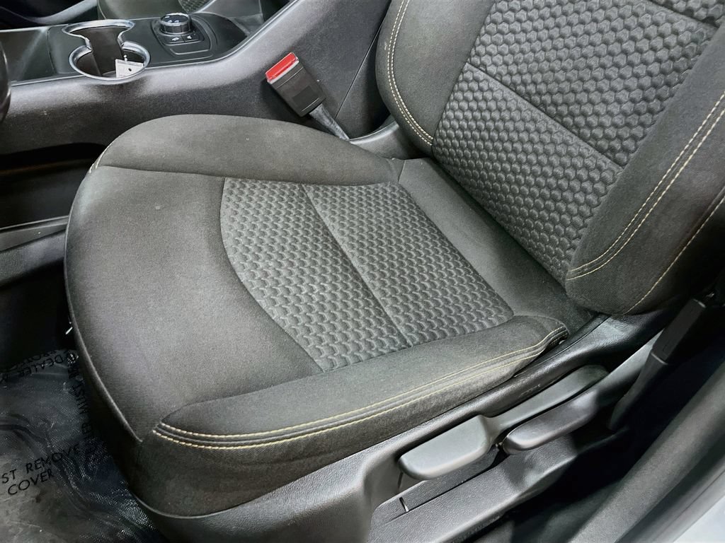 Used 2020 GMC Terrain SLE AWD/4WD image 19