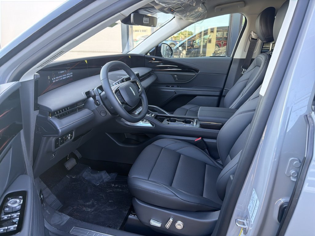 New 2026 Lincoln Nautilus Premier AWD/4WD image 6
