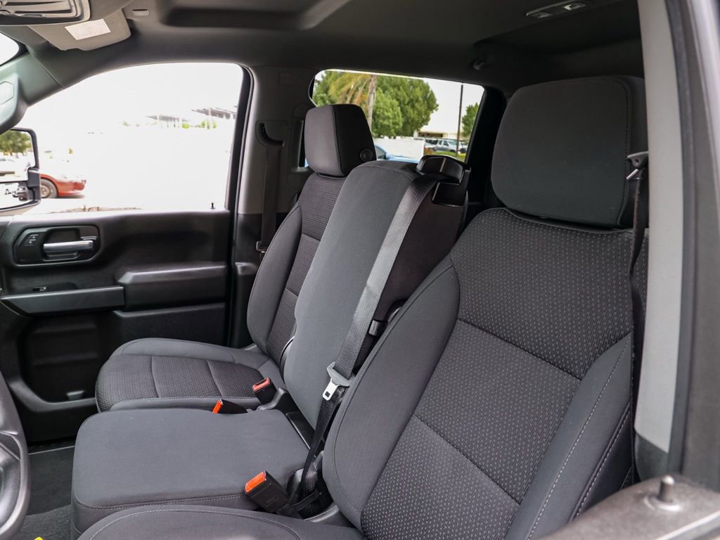 Used 2022 Chevrolet Silverado 2500 Custom w/ Custom Value Package image 15