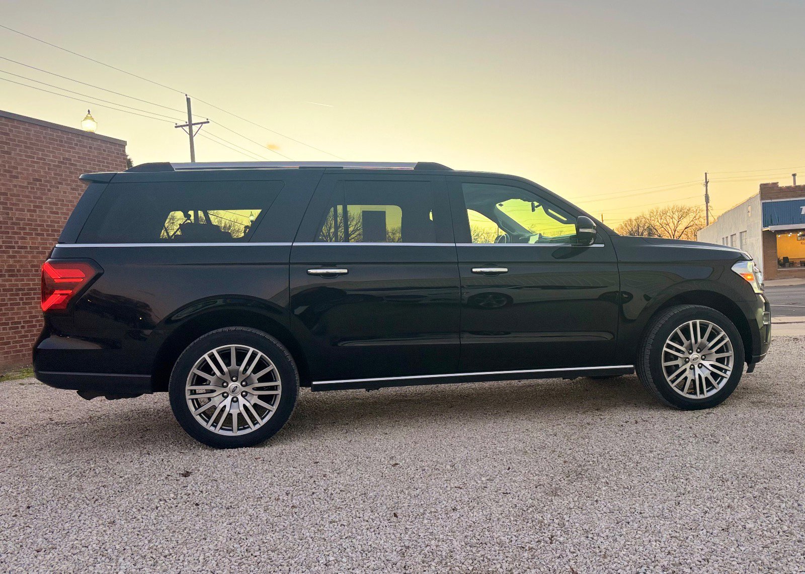 Certified 2024 Ford Expedition Max Limited AWD/4WD image 2