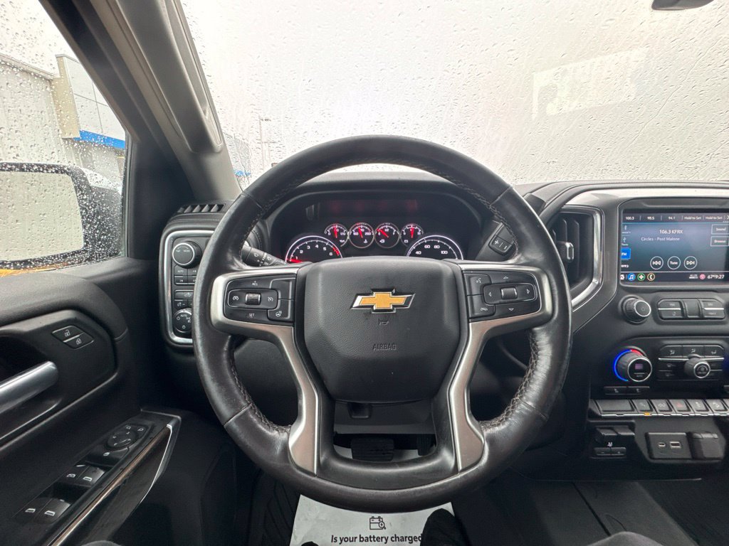 Used 2022 Chevrolet Silverado 1500 LT w/ Z71 Off-Road Package AWD/4WD image 12