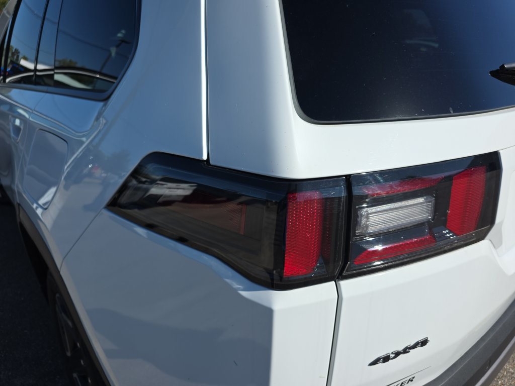 New 2026 Jeep Cherokee Laredo AWD/4WD image 32