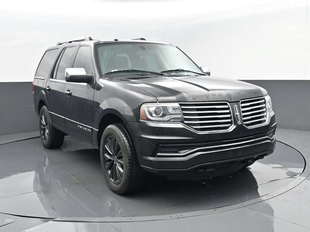 Used 2015 Lincoln Navigator 2WD image 3