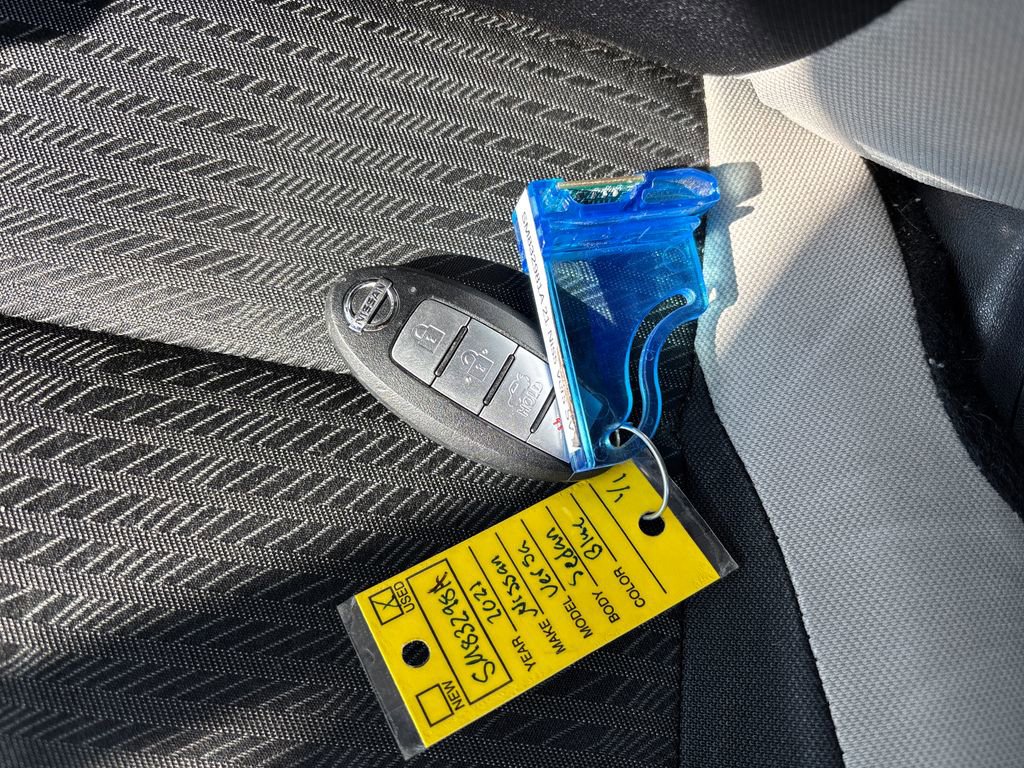 Used 2021 Nissan Versa SV image 29