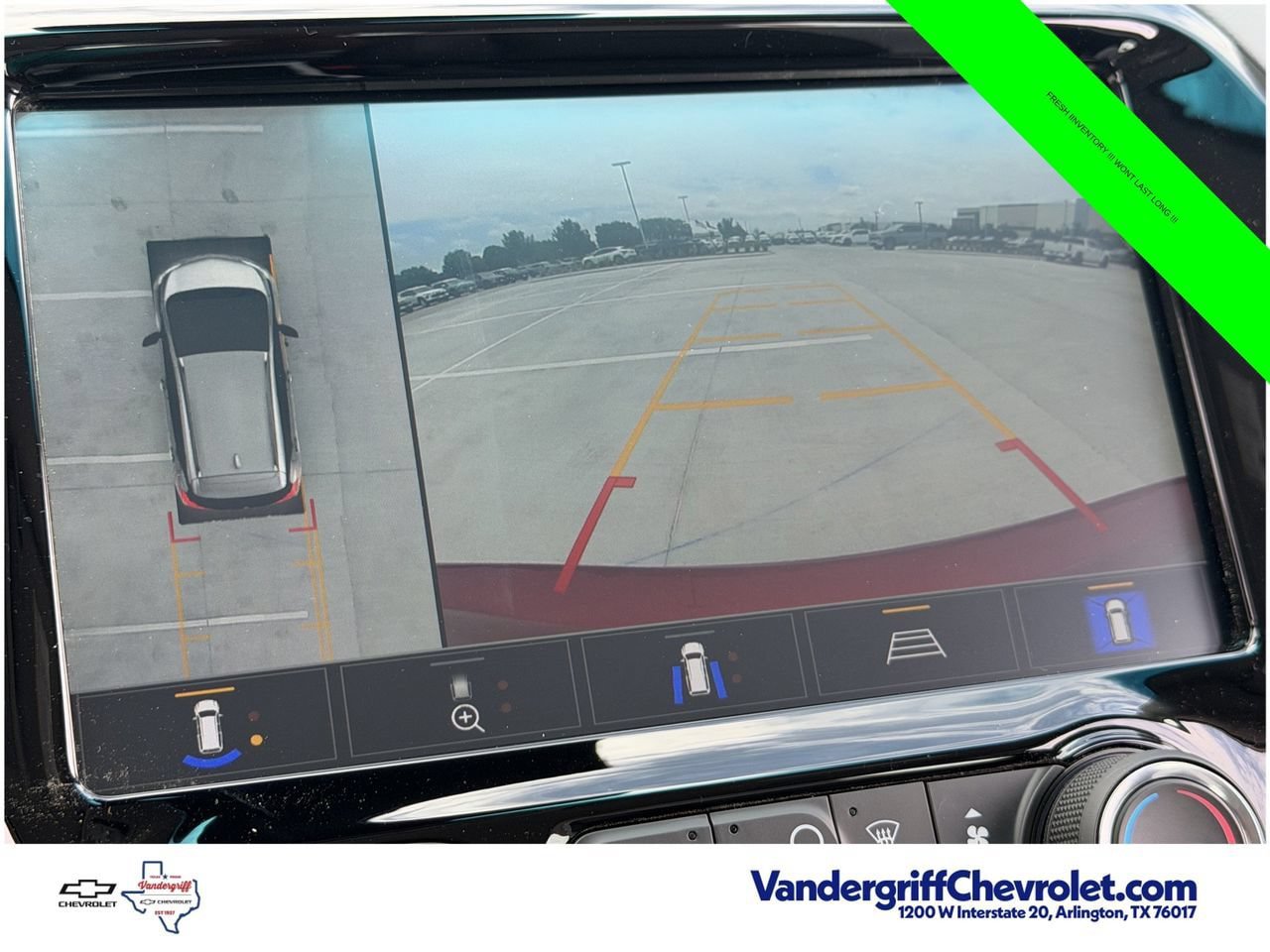 Used 2021 Chevrolet Bolt Premier w/ Infotainment Package FWD image 18