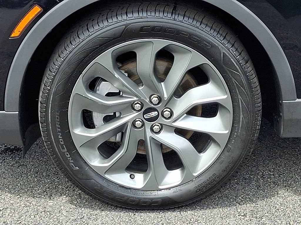 Certified 2023 Lincoln Nautilus Reserve AWD/4WD image 8