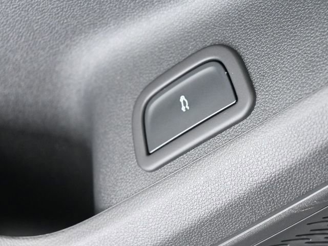 New 2026 Chevrolet Traverse LT w/ LPO, Floor Liner Package image 36