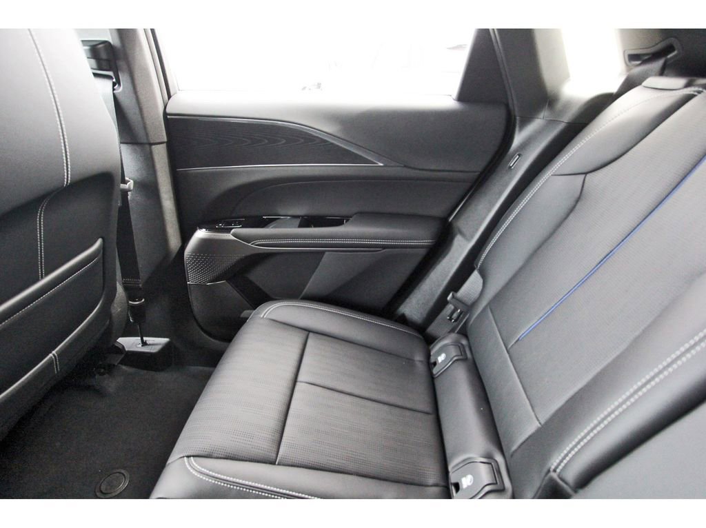 New 2026 Cadillac Lyriq Luxury image 12