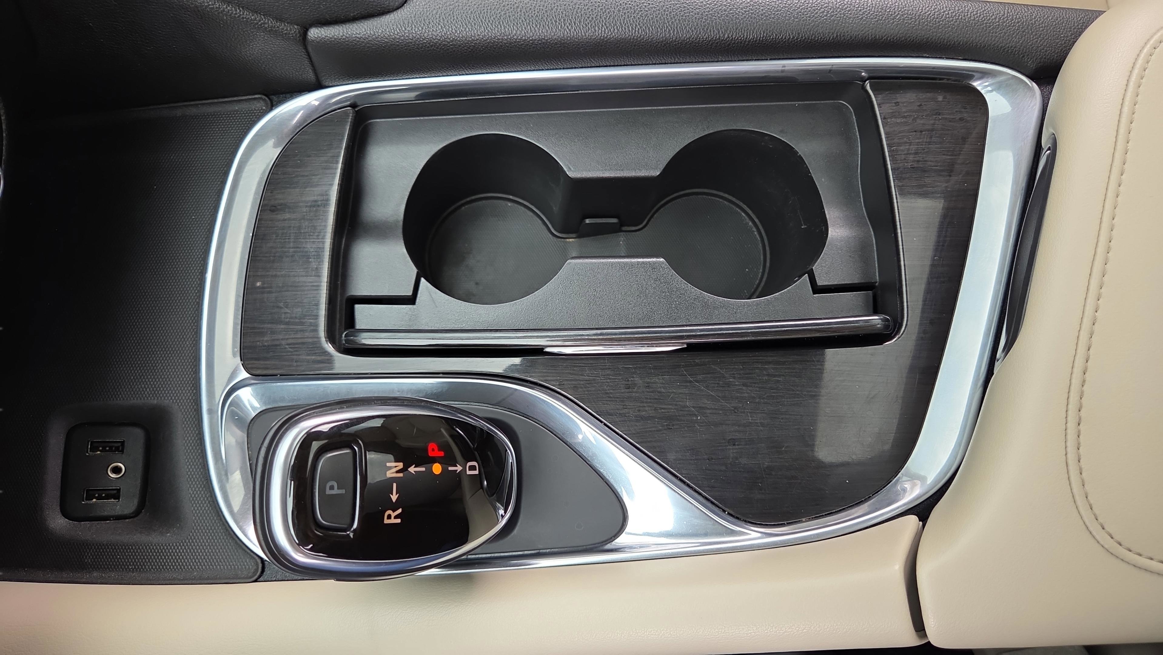 Used 2019 Buick Enclave Essence FWD image 32